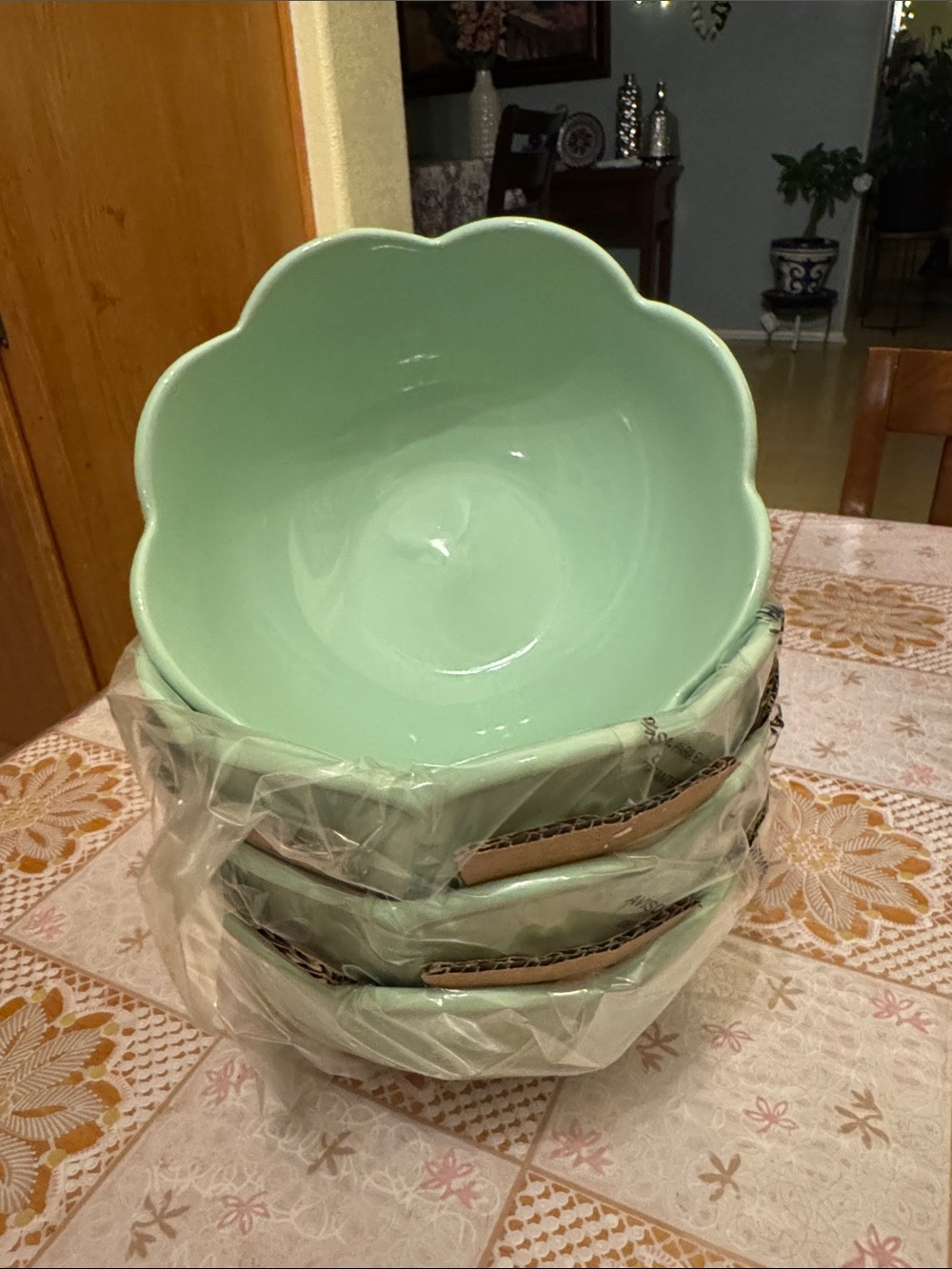 Scalloped Edge Mint Ceramic Serving Bowl - Set of 4